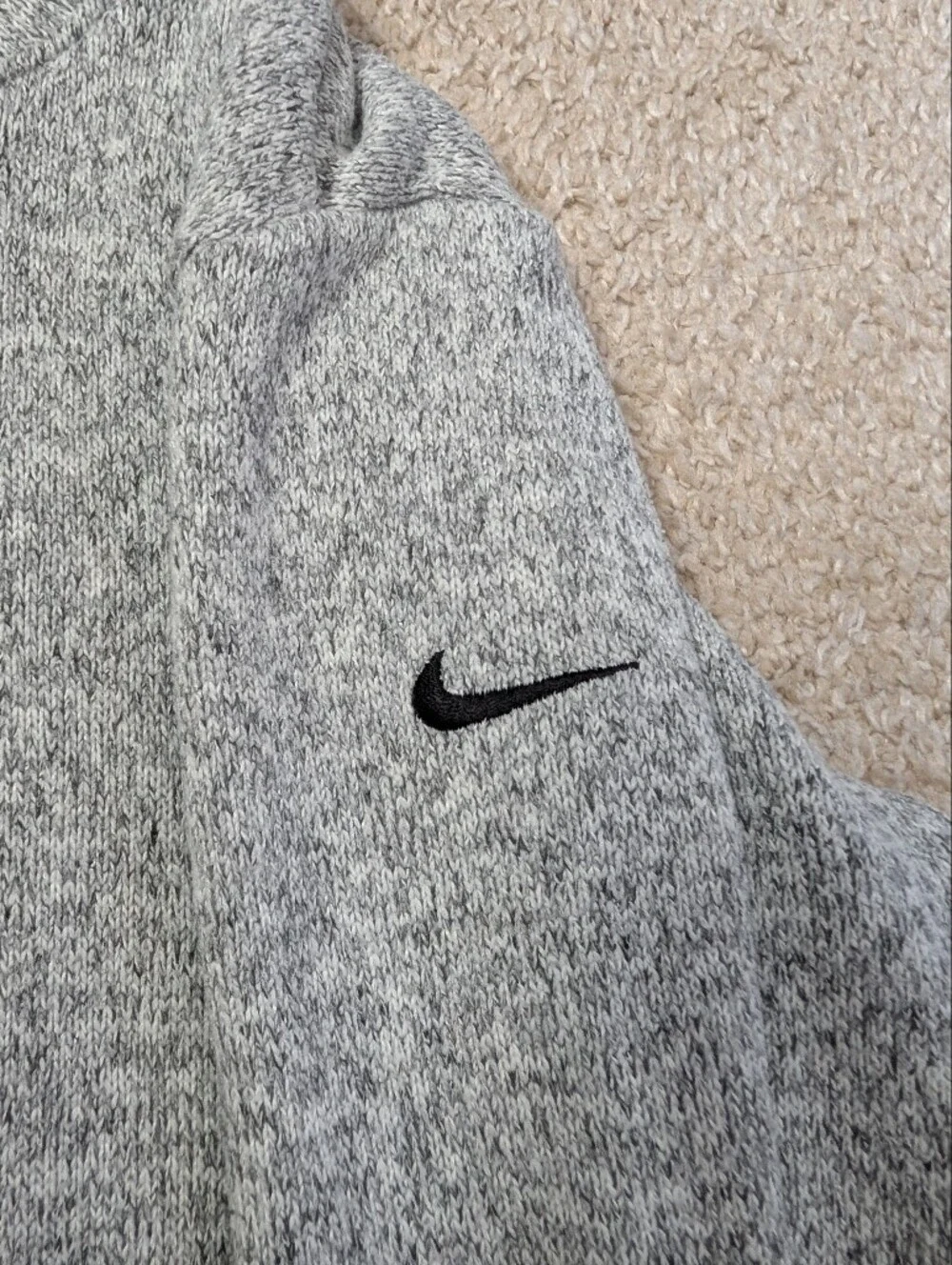 Nike Therma- Fit Heather Gray Pullover Fitted Hoodie Sweater Womens